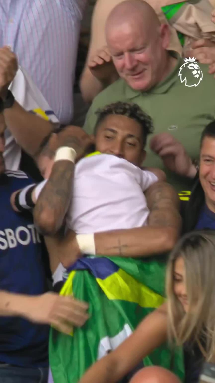 英超官方：拉菲尼亚是利兹联在21-22赛季避免降级的英雄