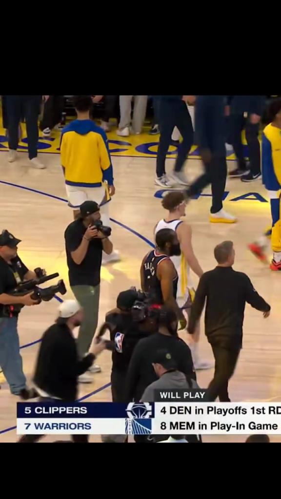 王嘉琦赛后：你们期待的是NBA春晚 但快船说不 拿到直通名额